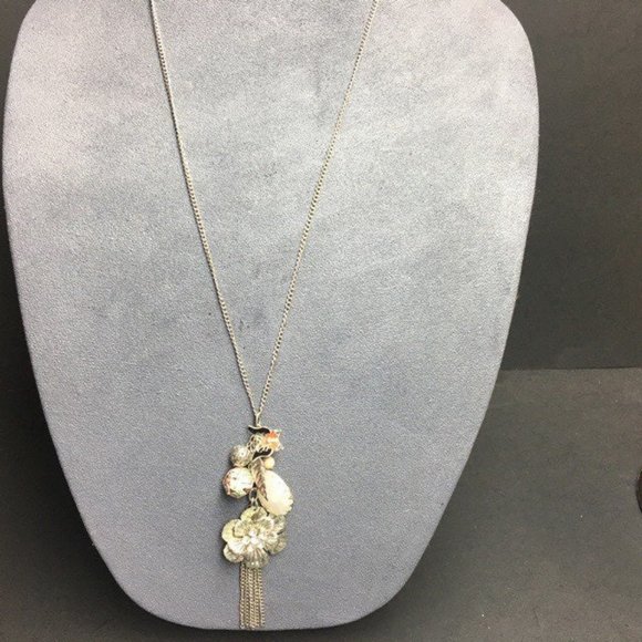 Long Silver Butterfly Necklace Rhinestone Leaf Flower Filagree Retro BoHo - Picture 5 of 9